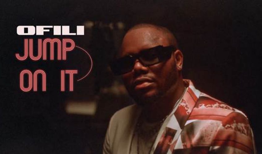 Εκπροσωπώντας ήχους που τον κάνουν να ξεχωρίζει τόσο στην εγχώρια όσο και στη διεθνή μουσική σκηνή, ο Ofili, aka Francis Antetokounmpo παρουσιάζει το δεύτερο προσωπικό single του με τίτλο “Jump On It”.